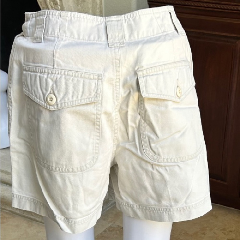 Shorts - Picture 2 of 3